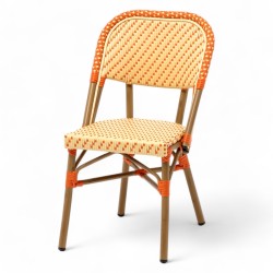 Chaise de terrasse parisienne SOUFFLOT tressée orange et creme, structure aluminium couleur rotin