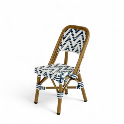 chaise de terrasse parisienne ALMA structure aluminium couleur rotin tressage chevrons bleu et blanc