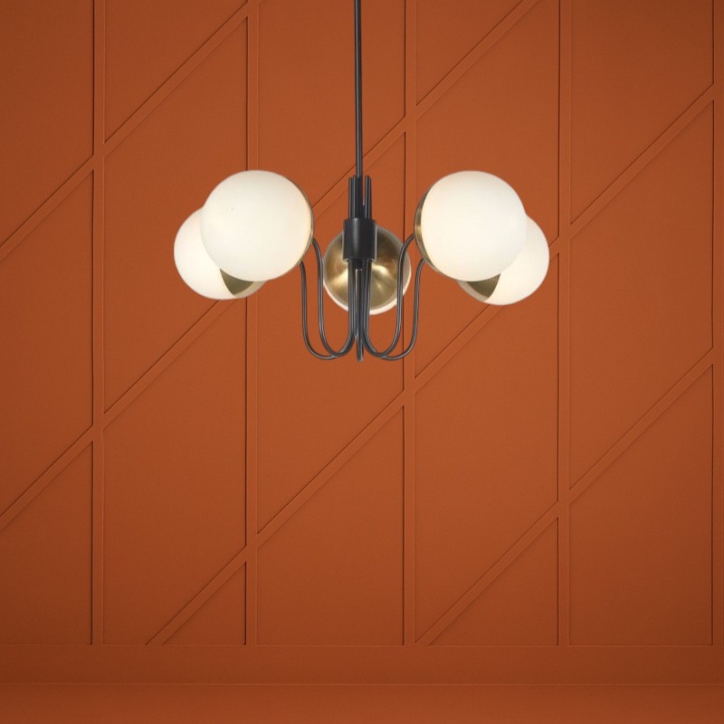 Lustre BISTRO - Métal noir et doré - 5 Globes Blancs Opalins