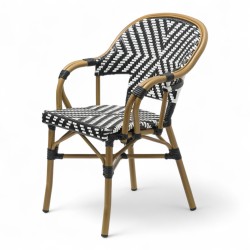 fauteuil extérieur restaurant bayonne rotin tressage noir et blanc