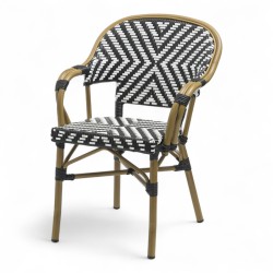 fauteuil de terrasse restaurant bayonne rotin tressage noir et blanc