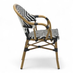 fauteuil tressé restaurant bayonne rotin tressage noir et blanc