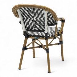 fauteuil extérieur restaurant bayonne rotin tressage noir et blanc