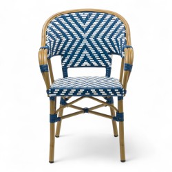 fauteuil tressé restaurant bayonne rotin tressage bleu et blanc