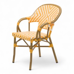 fauteuil de terrasse restaurant bayonne rotin tressage jaune et blanc