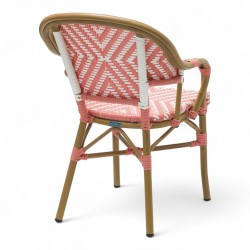 fauteuil de terrasse restaurant bayonne rotin tressage rose et blanc