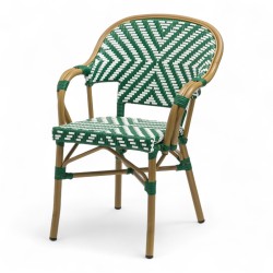 fauteuil extérieur restaurant bayonne rotin tressage vert et blanc