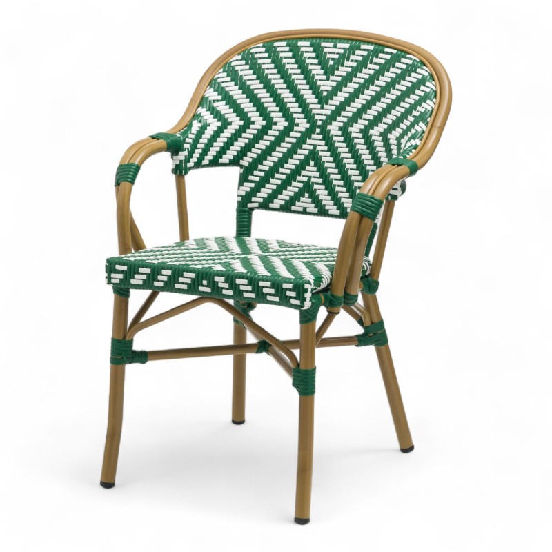 fauteuil extérieur restaurant bayonne rotin tressage vert et blanc