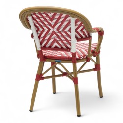 fauteuil extérieur restaurant bayonne rotin tressage rouge et blanc