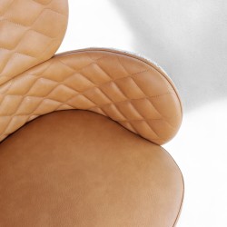 Fauteuil d'intérieur Roma en similicuir et tissu Marron Bistromania. Pieds en métal