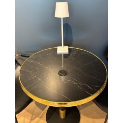 Plateau de table bistrot tradition couleur noir style marbre, cerclage mouluré doré en laiton massif