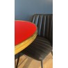 Plateau de table bistrot tradition couleur Rouge Fatal, cerclage mouluré doré en laiton massif