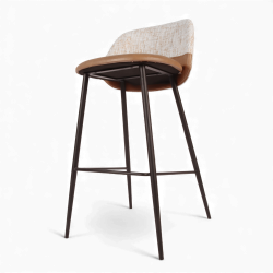 Chaise de bar en cuir et tissu Verone. Structure en métal noir, cuir marron et tissu gris. Assise belle confortable.