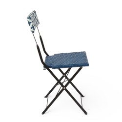 Chaise de jardin pliante Bistromania, tressage bleu et blanc, structure en acier noir.