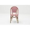 Chaise de terrasse légère et solide, tressée rouge et blanche. Chaise d'extérieur colorée