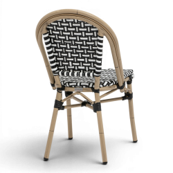 chaise de terrasse parisienne noir blanc structure alu rotin empilable