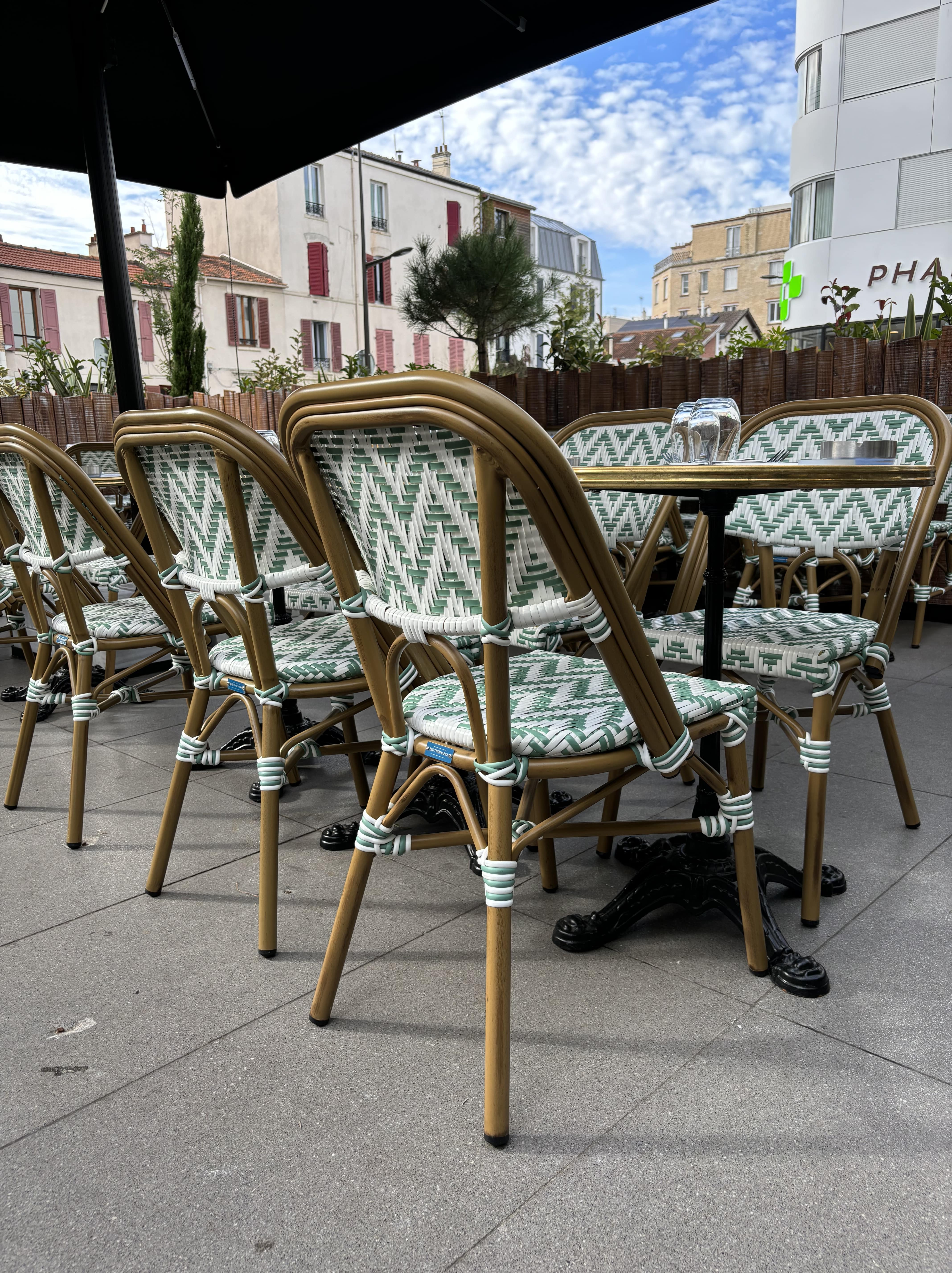 chaise de terrasse tressée rotin bistromania